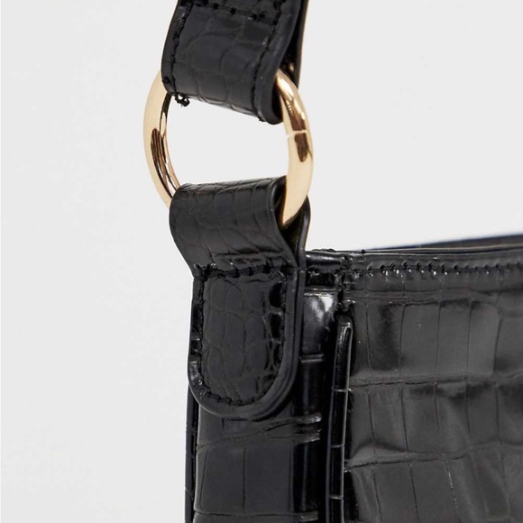 ASOS DESIGN croc effect 90s shoulder bag in black - Picture 3 of 5